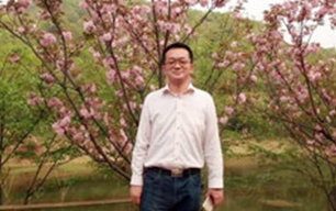 李先生