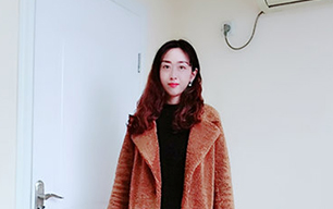黃小姐
