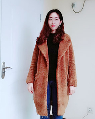 黃小姐