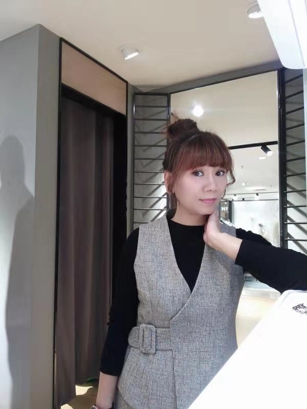 張女士