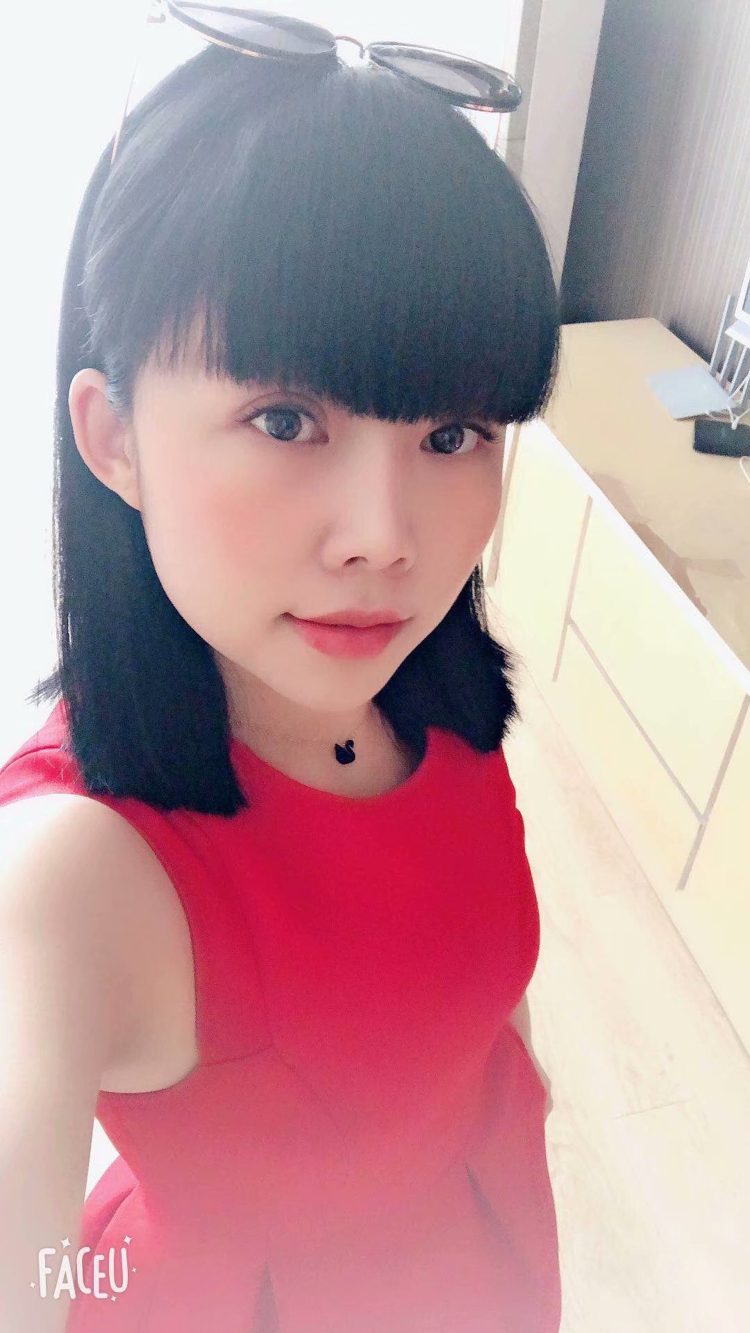 周女士