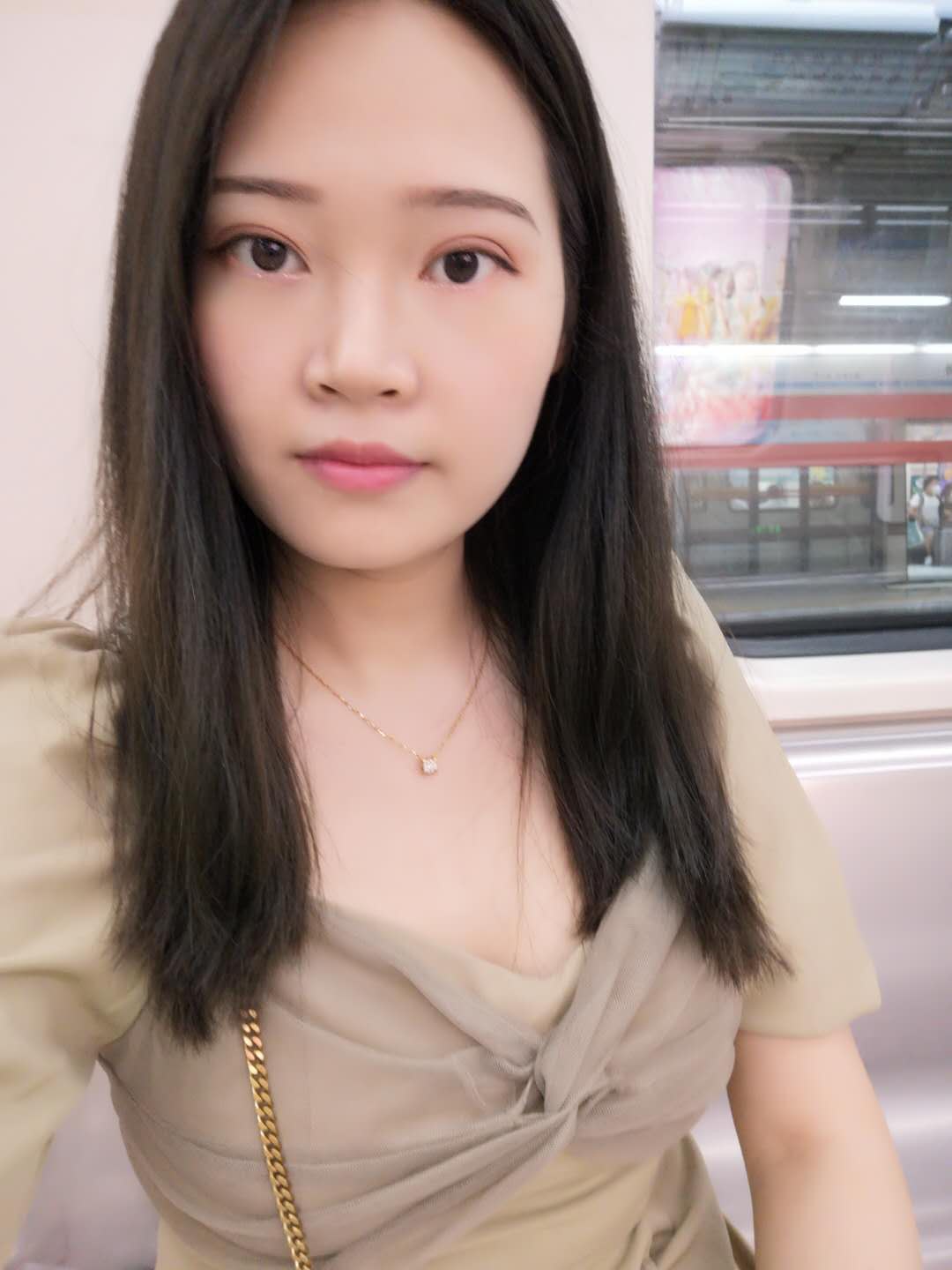胡小姐