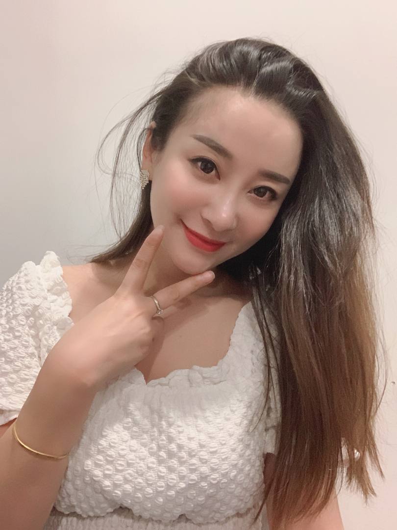 段女士