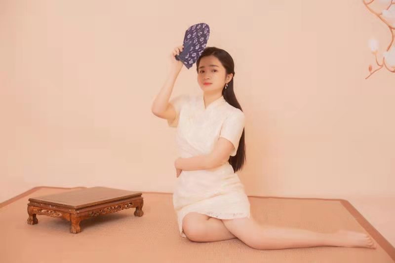 胡小姐