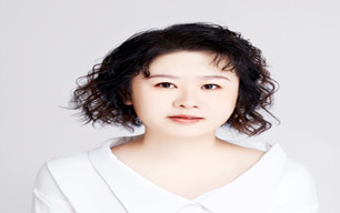 黃小姐