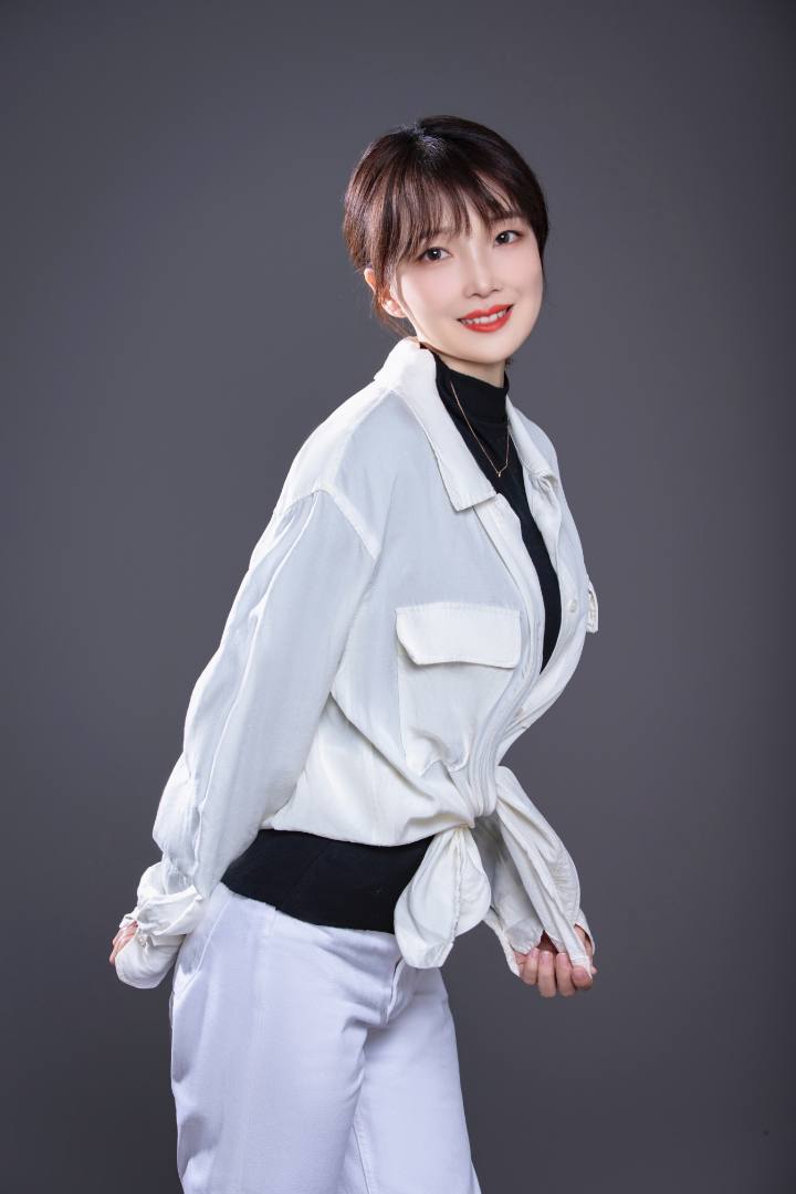黃女士