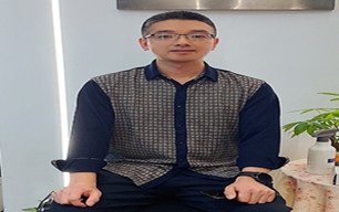 李先生