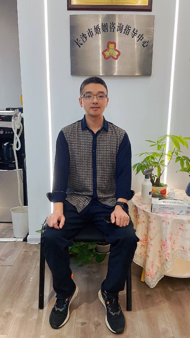 李先生