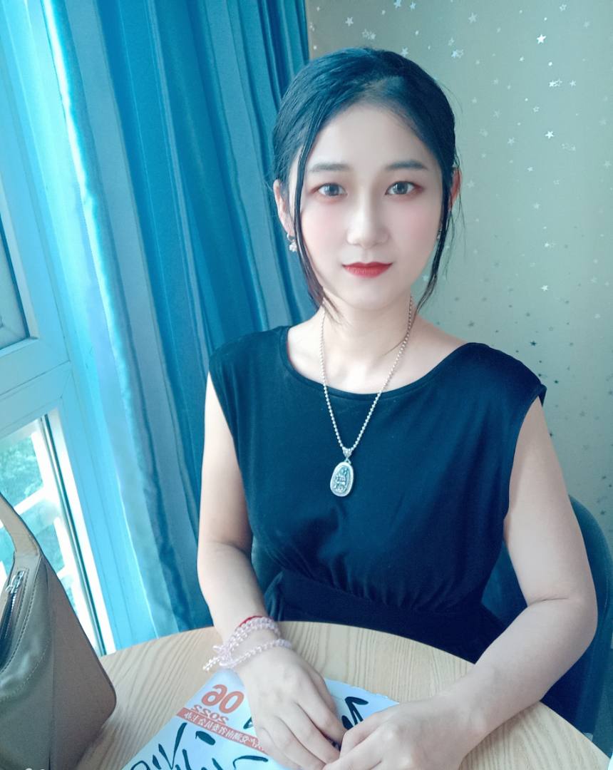 羅小姐