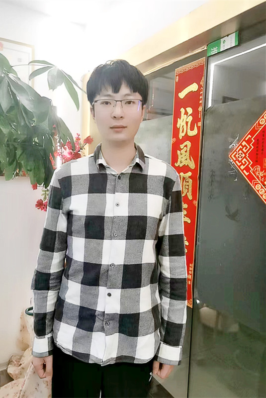 李先生