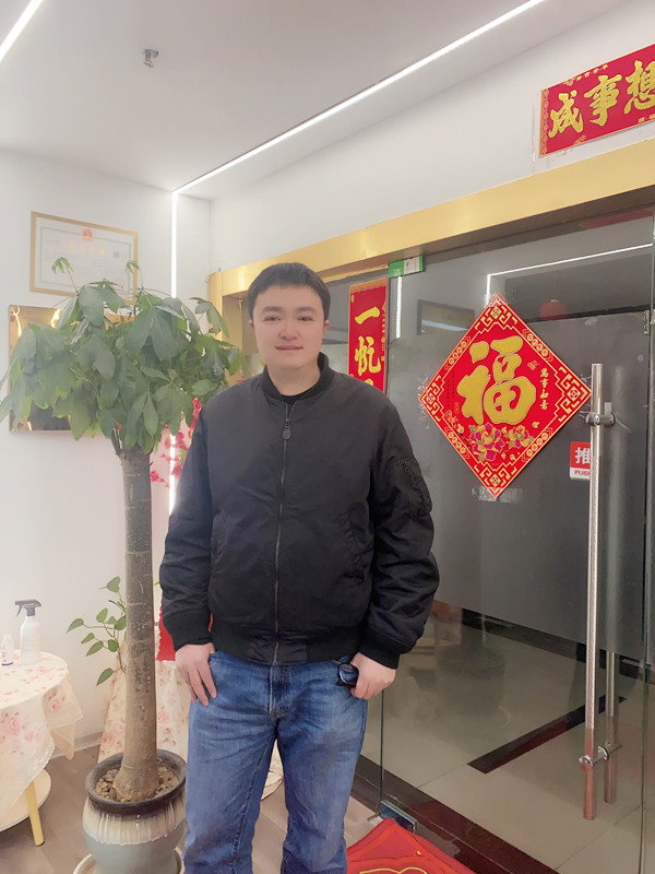李先生