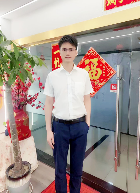 李先生