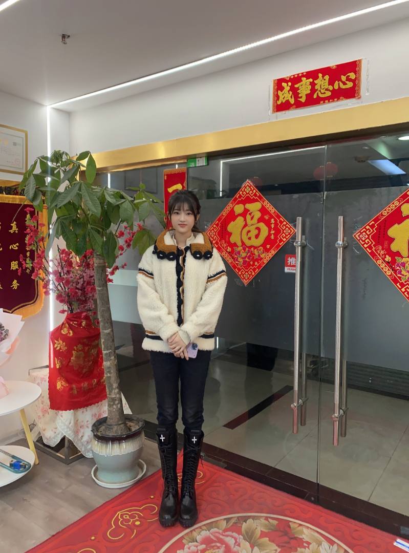 李小姐