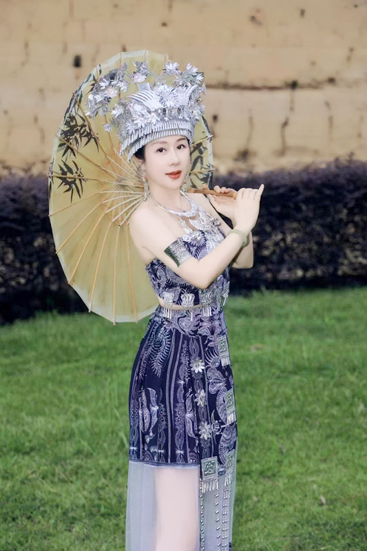 鄧女士