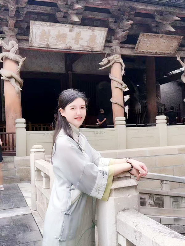 周小姐