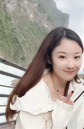 湯小姐