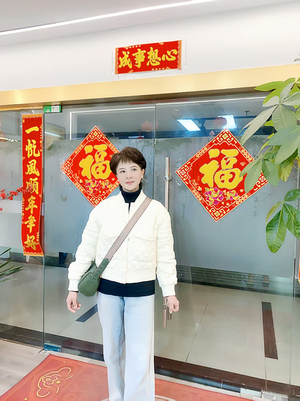 陳女士