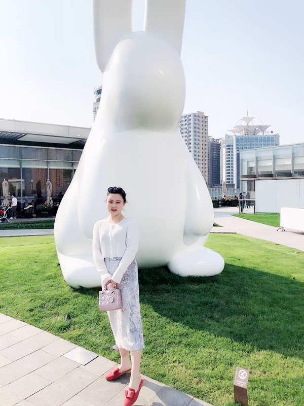 陳小姐 