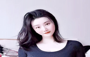 易小姐
