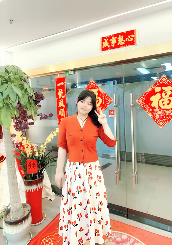 顏小姐