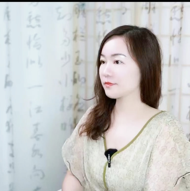 李女士